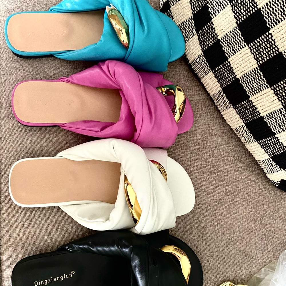 Sandals - Picture 4 of 4
